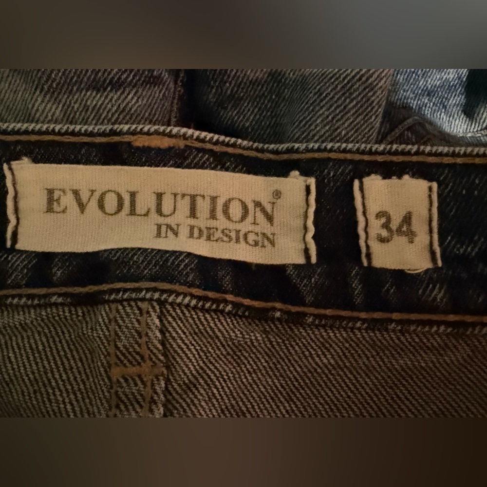 Evolution in Design Men’s Distressed Jeans - Picture 2 of 11